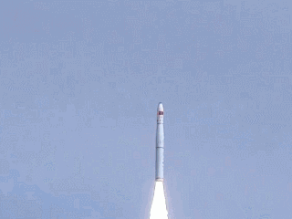 我国运载火箭首次海上发射圆满成功！中国航天发展史了解一下~